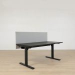 Elektriskt höj- och sänkbart skrivbord Snitsa Slide