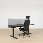 Elektriskt höj- och sänkbart skrivbord Snitsa Slide