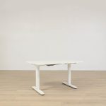 Elektriskt Höj-och sänkbart skrivbord Bekant