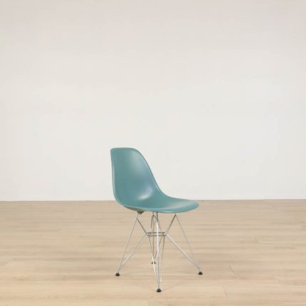 Stol Eames Fiberglass Side Chair DSR