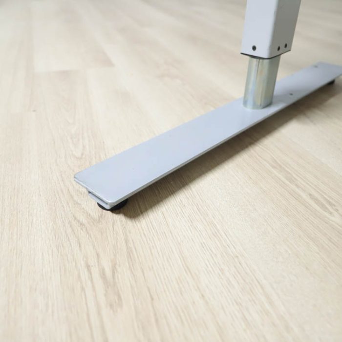 Elektriskt höj- och sänkbart skrivbord