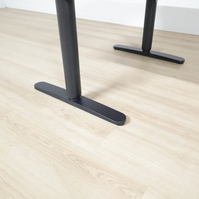 Elektrisk højdejusterbart skrivebord Bekant