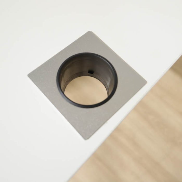 Elektrisk højdejusterbart skrivebord