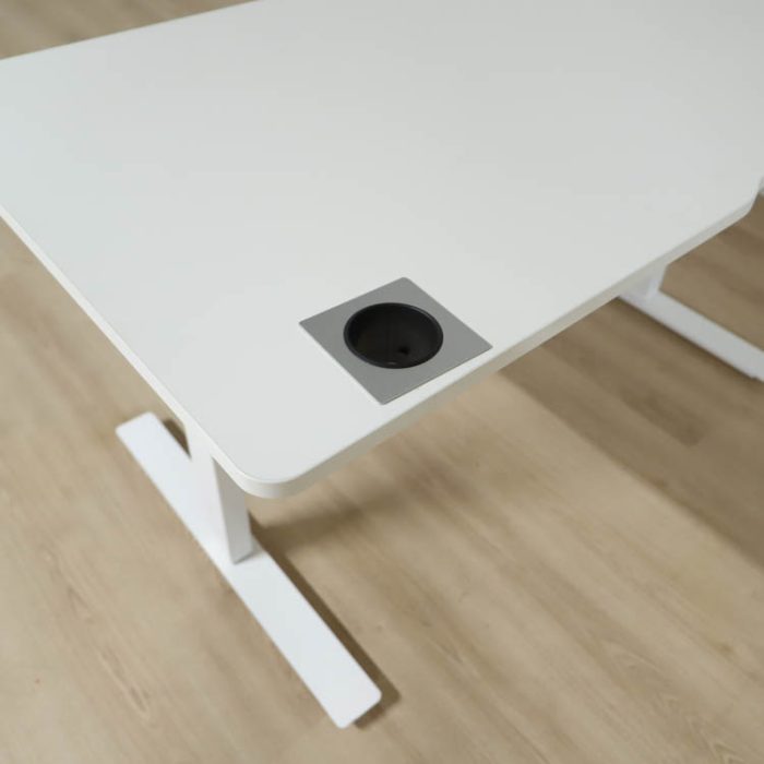 Elektrisk højdejusterbart skrivebord