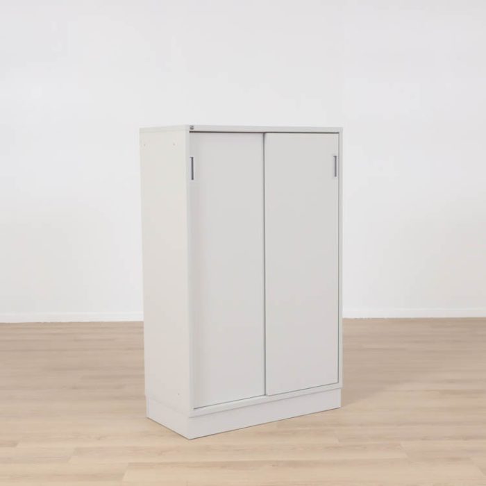 Opbevaring med skydedør | SVENHEIM Opbevaring i skydedør