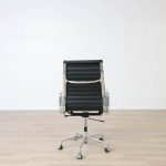 Kontorstol inspireret af EA 119 VITRA