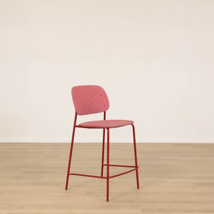 Hale PET Filt Counter Stool | DE VORM Hale PET filt bordskammel