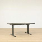 Elektriskt höj- och sänkbart skrivbord