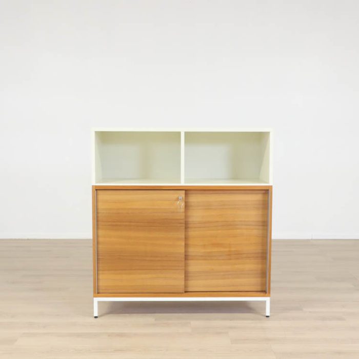 Opbevaring med skydedør | SA MÖBLER Opbevaring i skydedør