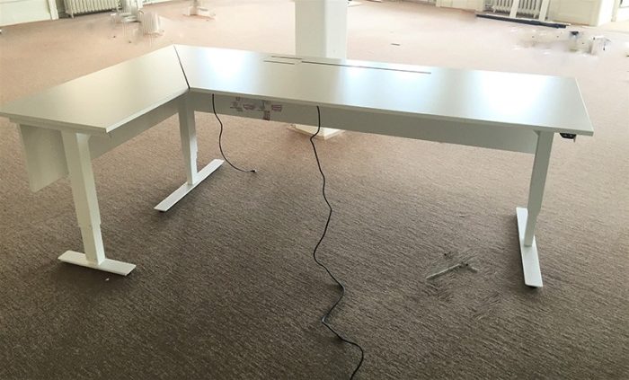 Elektriskt höj-och sänkbar receptionsdisk