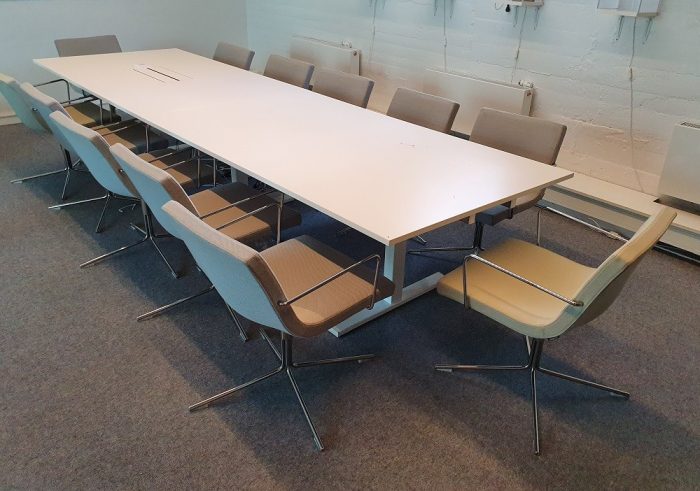 Formand for konferencen Bond