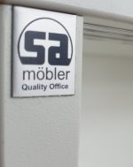 Opbevaringsskab med skydedøre