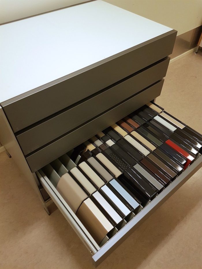 Lättöverskådlig förvaringsbyrå | RAGNARS Lättöverskådlig förvaringsbyrå